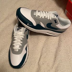 Nike Air Max 1 LV8